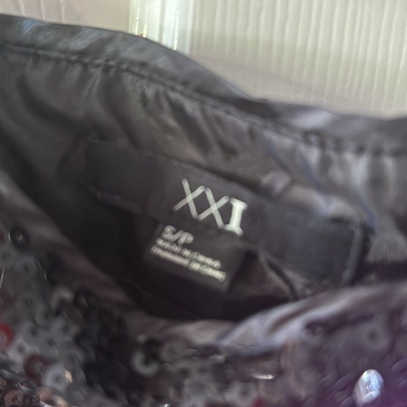 Sequin miniskirt - Picture 3 of 3